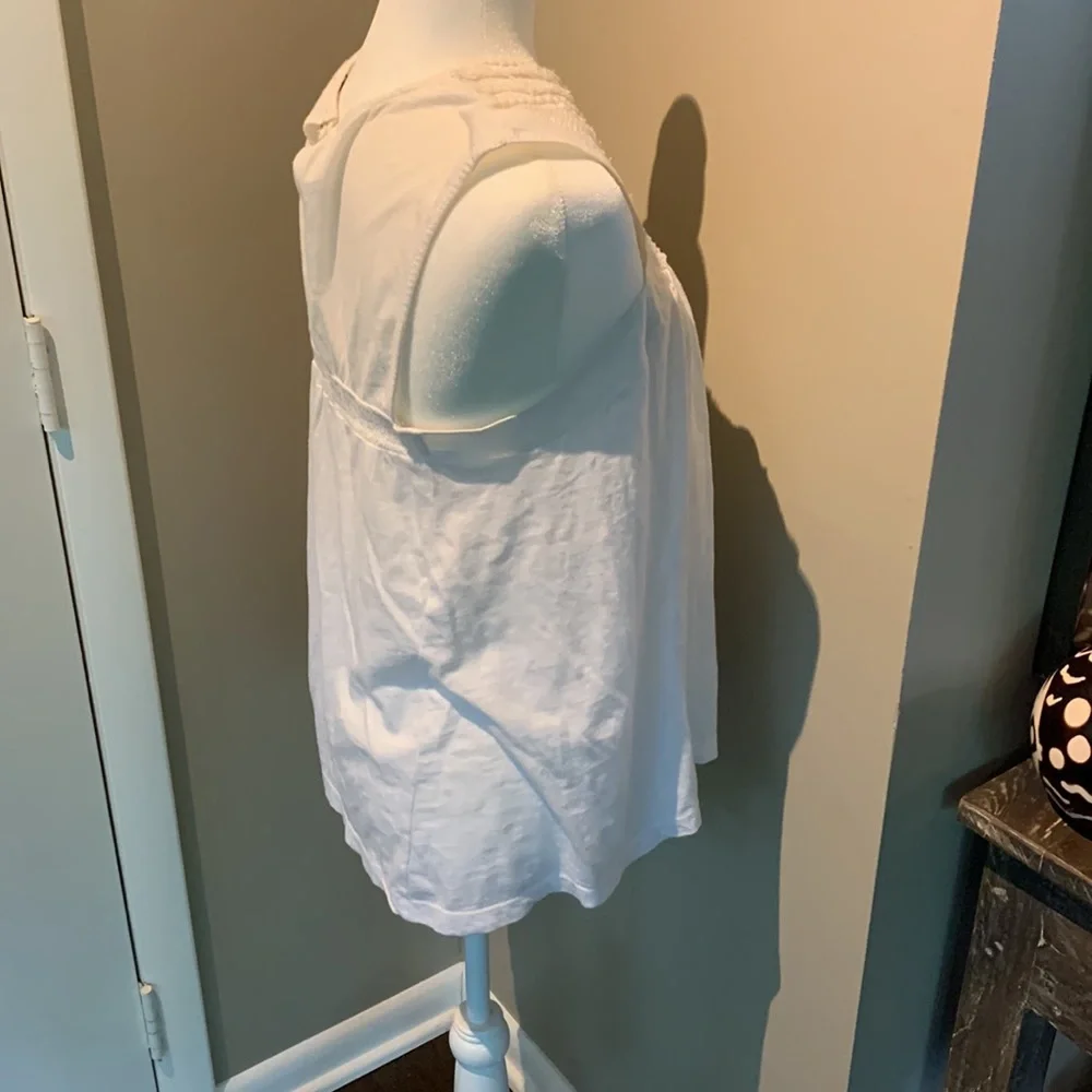 Anthropologie cotton sleeveless top with embroidered smocking - Picture 6 of 10